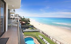 Spindrift On The Beach - Absolute Beachfront